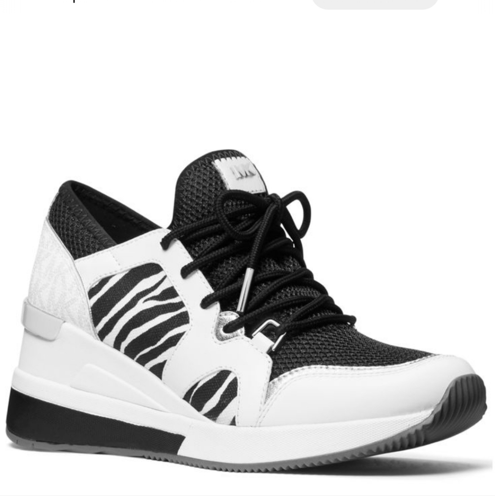 MICHAEL Michael KorsWomen's Liv Trainer Signature Logo Sneakers